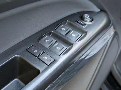 Used 2021 Chevrolet Colorado Z71 w/ Safety Package image 26