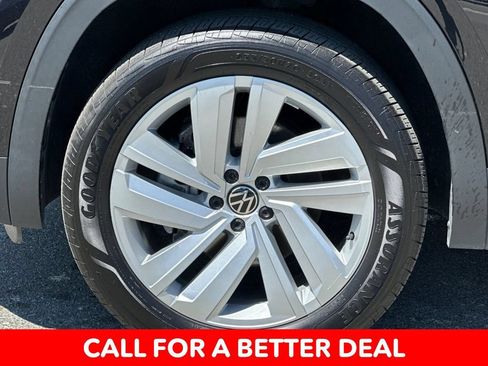 Used 2022 Volkswagen Atlas Cross Sport SE AWD/4WD image 25