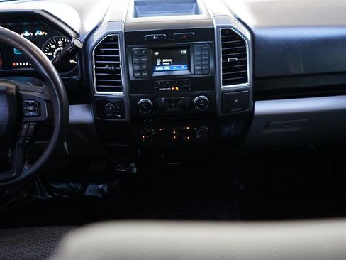 Used 2016 Ford F150 XLT AWD/4WD image 11