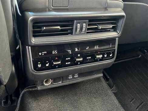 Used 2023 Lexus LX 600 F Sport image 31