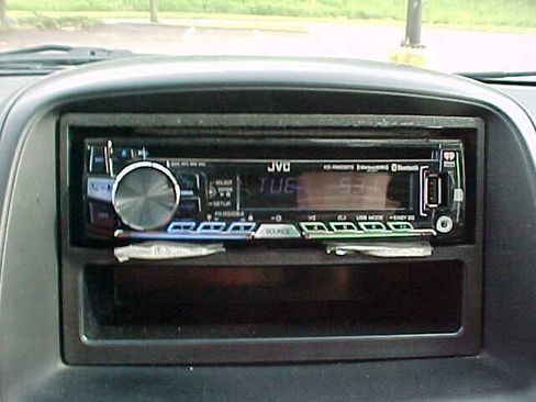 Used 2003 Honda CR-V LX image 16