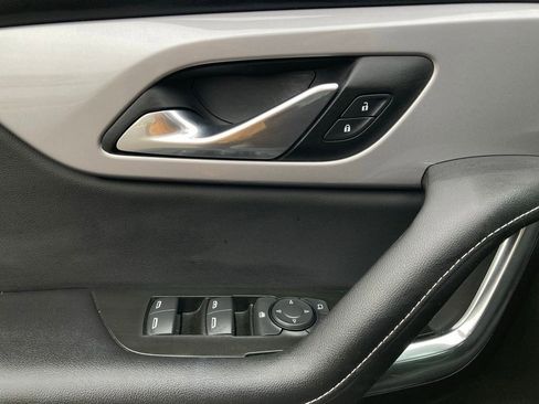 Used 2025 Chevrolet Blazer LT image 14