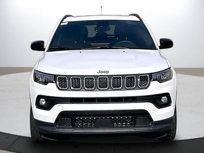 Used 2024 Jeep Compass Latitude w/ Sun and Sound Group