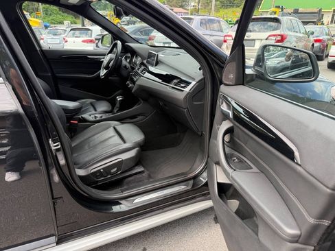 Used 2019 BMW X1 xDrive28i w/ Convenience Package AWD/4WD image 8