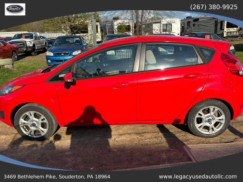 Used 2014 Ford Fiesta SE image 3