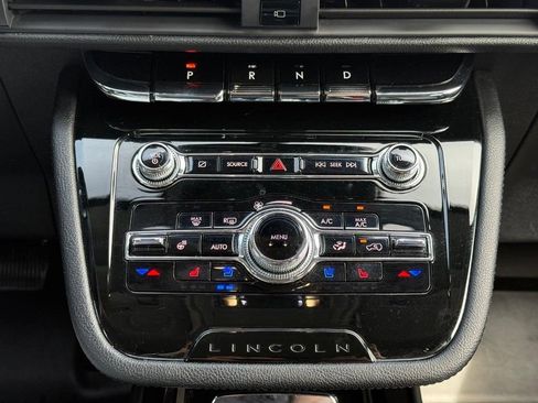 Used 2022 Lincoln Corsair Reserve AWD/4WD image 21