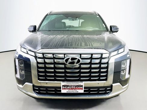 Used 2024 Hyundai Palisade Calligraphy FWD image 2
