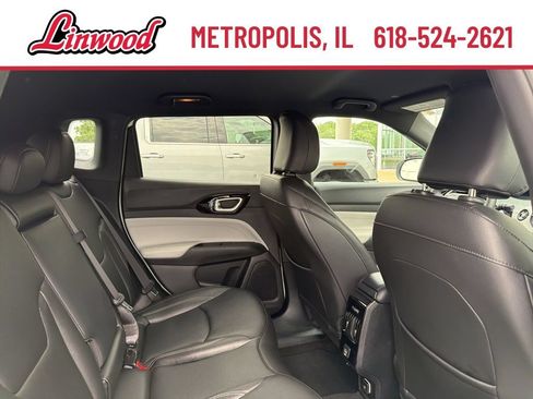 Used 2025 Jeep Compass Limited AWD/4WD image 10
