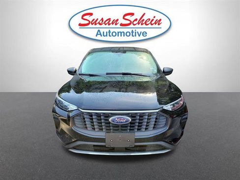 Used 2025 Ford Escape Active FWD image 2