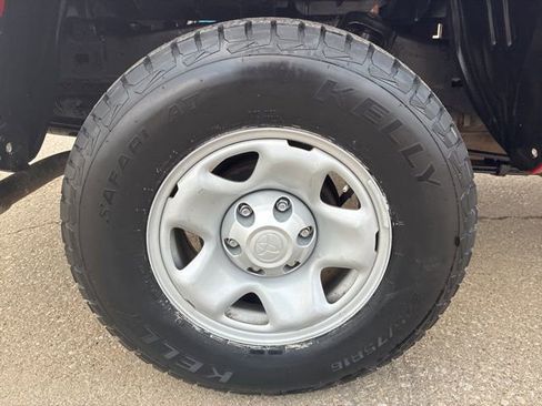 Used 2023 Toyota Tacoma SR image 11