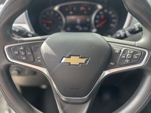 Used 2023 Chevrolet Equinox LS w/ LS Convenience Package image 10