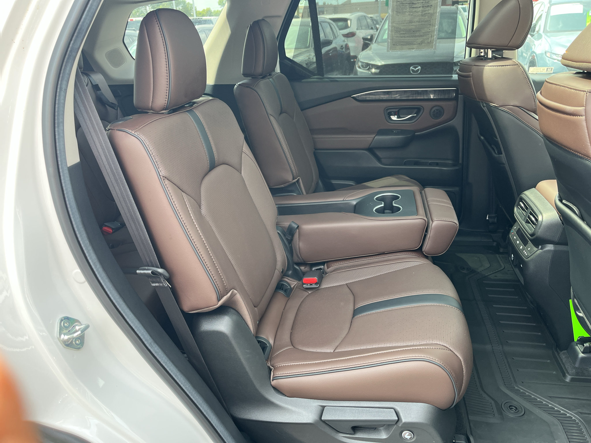 Used 2024 Honda Pilot Elite image 45