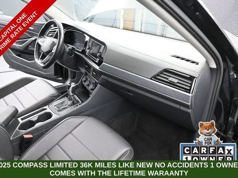 Used 2024 Volkswagen Jetta SE FWD image 24