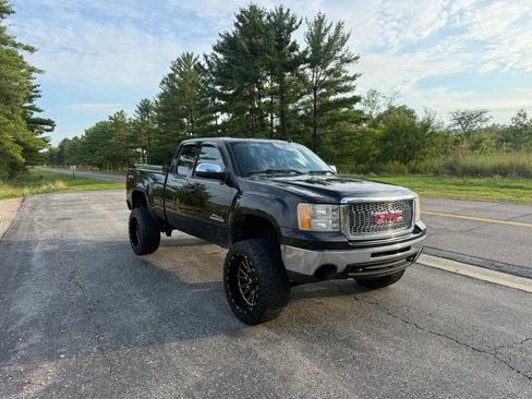 Used 2010 GMC Sierra 1500 SL AWD/4WD image 4