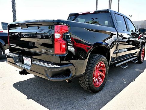 Used 2020 Chevrolet Silverado 1500 Custom w/ Custom Value Package RWD image 8