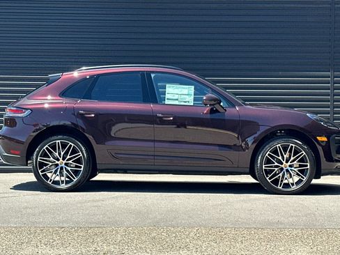 New 2026 Porsche Macan AWD/4WD image 9
