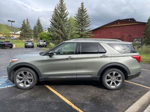 Used 2020 Ford Explorer Platinum w/ Premium Technology Package AWD/4WD image 21