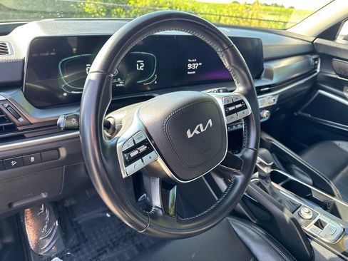 Used 2023 Kia Telluride LX FWD image 9
