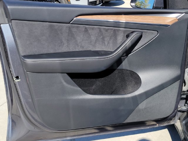 Used 2023 Tesla Model Y Long Range AWD/4WD image 10