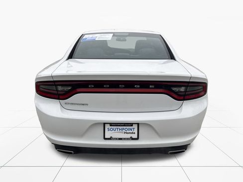 Used 2017 Dodge Charger SE image 7