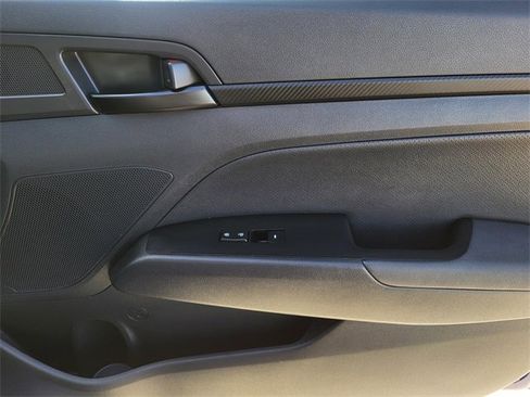 Used 2019 Hyundai Elantra Sport w/ Cargo Package image 7