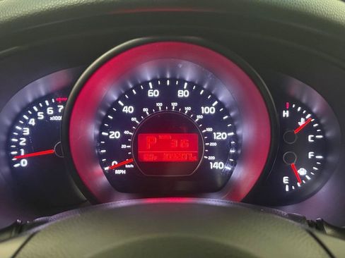 Used 2017 Kia Soul + FWD image 21