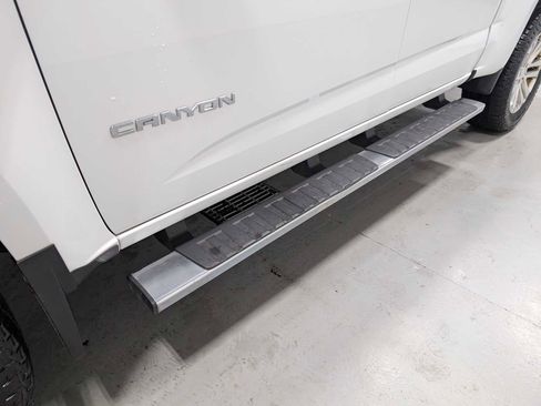 Used 2015 GMC Canyon SLT w/ Driver Alert Package image 12