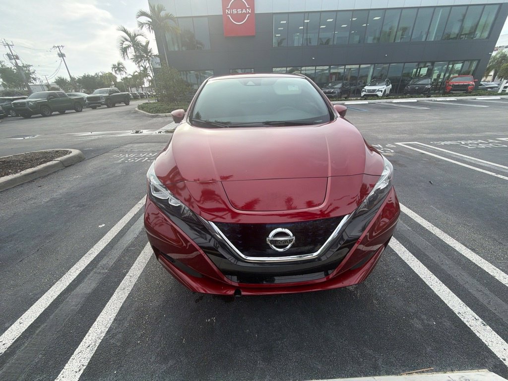 Used 2022 Nissan Leaf SV w/ SV Technology Package FWD image 2