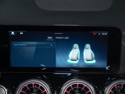 Certified 2025 Mercedes-Benz GLA 250 4MATIC image 16