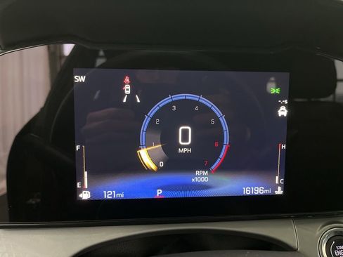 Used 2024 Chevrolet Trax LT FWD image 8