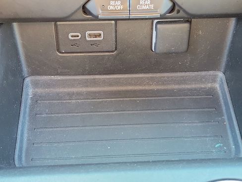 Used 2023 Chevrolet Tahoe LS image 24