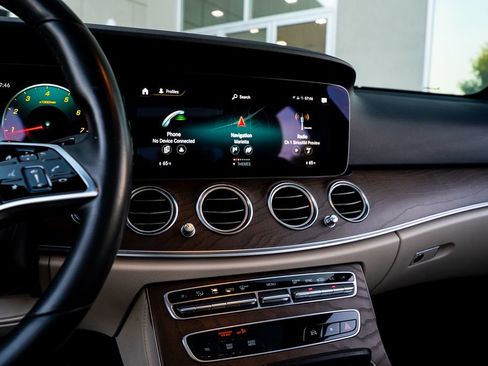 Used 2021 Mercedes-Benz E 350 Sedan image 26