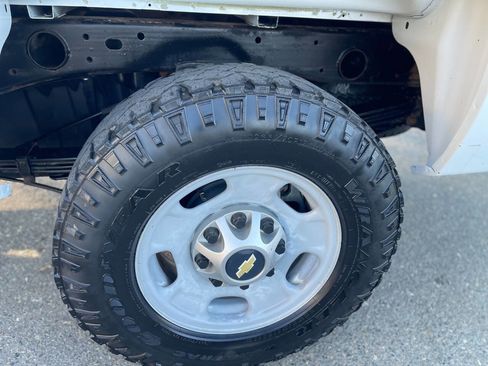 Used 2011 Chevrolet Silverado 2500 W/T image 45