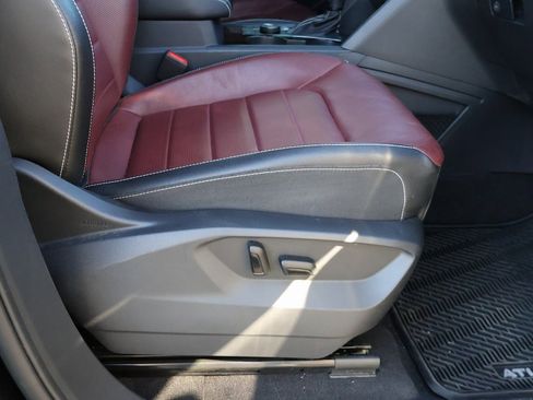 Used 2022 Volkswagen Atlas Cross Sport SEL Premium R-Line image 10