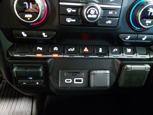 Used 2020 Chevrolet Silverado 1500 LT w/ All-Star Edition AWD/4WD image 33