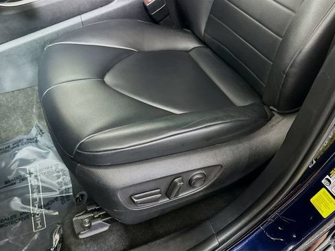 Used 2023 Toyota Highlander XLE FWD image 21