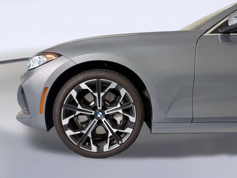 Used 2026 BMW 330i xDrive Sedan w/ Premium Package AWD/4WD image 9
