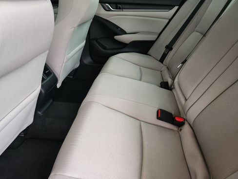 Used 2018 Honda Accord EX image 29