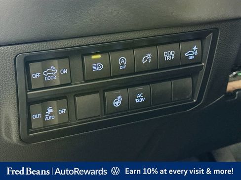 Used 2023 Toyota Tundra Platinum AWD/4WD image 14