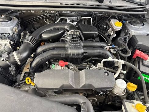 Used 2017 Subaru Crosstrek 2.0i Limited AWD/4WD image 17