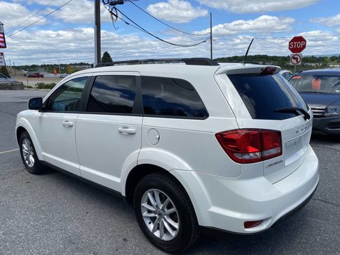 Used 2019 Dodge Journey SE FWD image 7