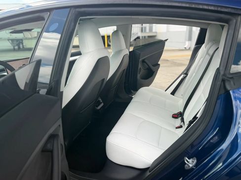 Used 2023 Tesla Model 3 Standard Range RWD image 18