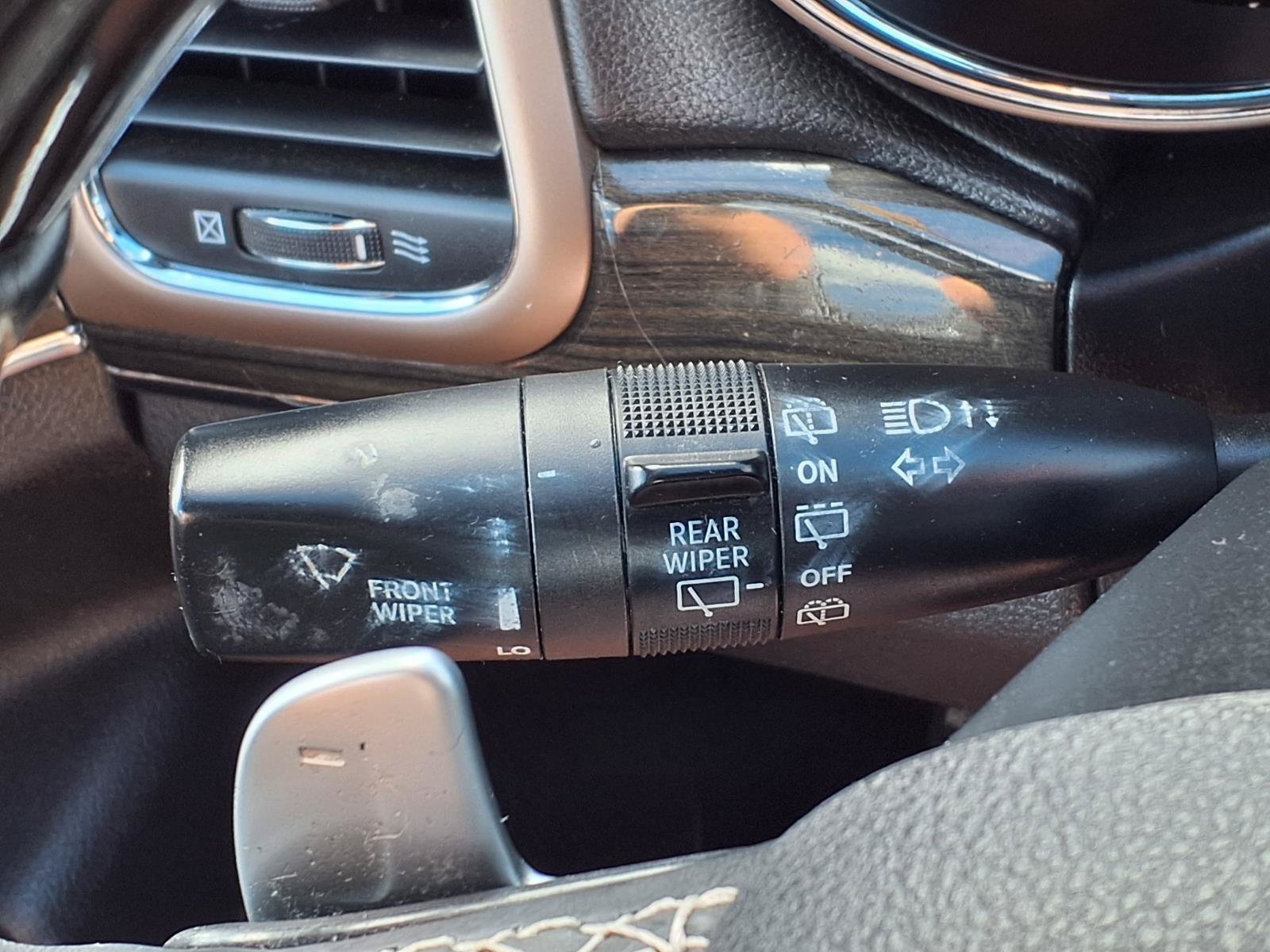 Used 2015 Jeep Grand Cherokee Overland RWD image 27