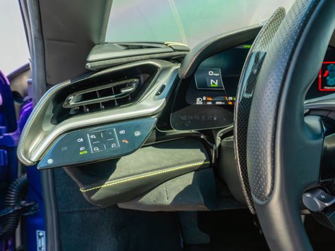 Used 2022 Ferrari SF90 Stradale image 58