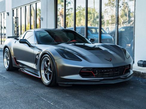 Used 2019 Chevrolet Corvette Grand Sport RWD image 2