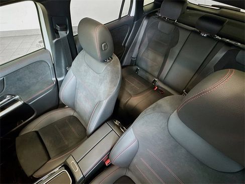 Certified 2024 Mercedes-Benz GLA 250 4MATIC image 21