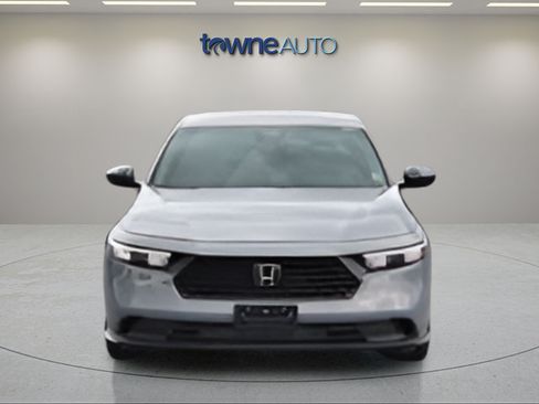 Used 2025 Honda Accord SE image 8