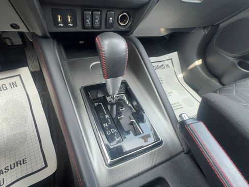 Used 2022 Mitsubishi Outlander Sport ES FWD image 17