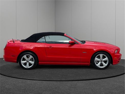 Used 2013 Ford Mustang GT Premium w/ Security Pkg image 10