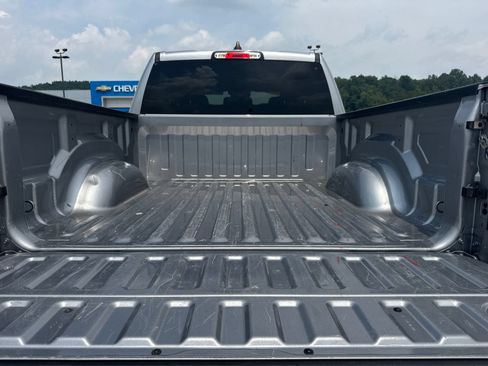 Used 2024 RAM 1500 Laramie AWD/4WD image 17
